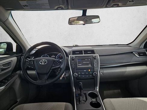 Used 2017 Toyota Camry LE FWD image 16