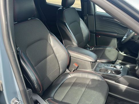 Used 2025 Ford Escape ST-Line image 20