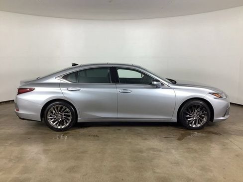 Used 2024 Lexus ES 350 Ultra Luxury FWD image 4
