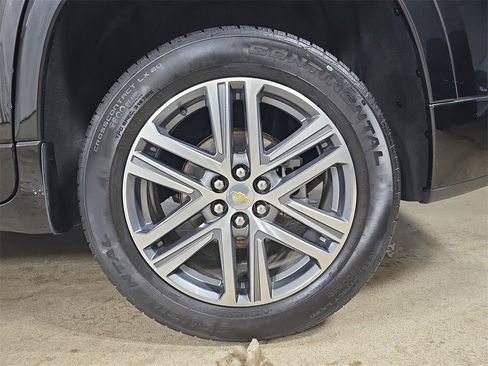 Certified 2023 Chevrolet Traverse High Country w/ LPO, Floor Liner Package image 40