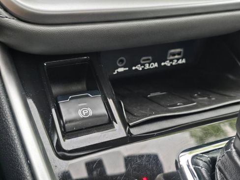 Used 2023 Subaru Outback Premium AWD/4WD image 24