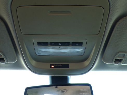 Used 2016 GMC Canyon SLE w/ SLE Convenience Package image 19