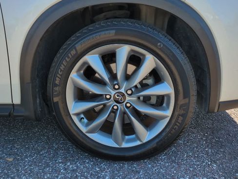 Used 2021 INFINITI QX50 Luxe FWD image 11