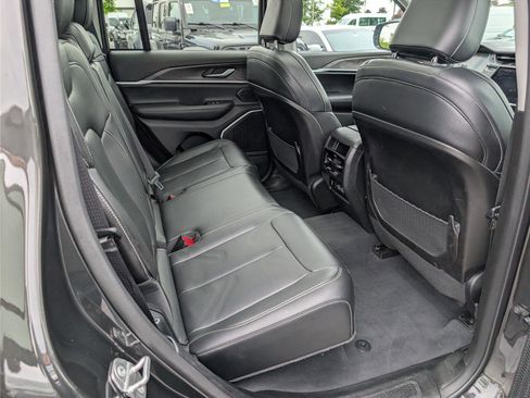 Used 2023 Jeep Grand Cherokee 4WD 4xe image 12