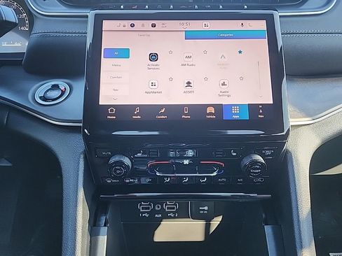 New 2025 Jeep Grand Cherokee L Limited w/ Trailer Tow Package image 38