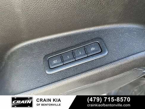 Used 2020 GMC Yukon Denali w/ Denali Premium Package AWD/4WD image 19