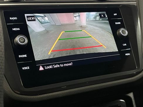 Used 2024 Volkswagen Tiguan SE R-Line image 27