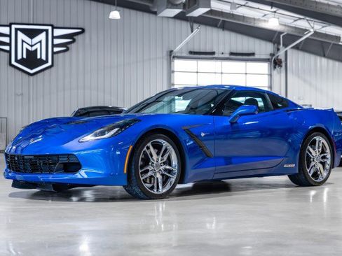 Used 2014 Chevrolet Corvette Stingray Coupe w/ 3LT Preferred Equipment Group RWD image 2