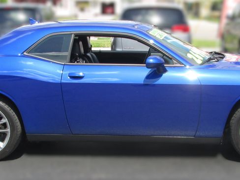 Used 2021 Dodge Challenger SXT w/ Plus Package AWD/4WD image 3