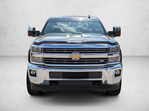 Used 2015 Chevrolet Silverado 2500 LTZ image 2