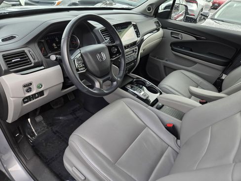 Used 2022 Honda Pilot Touring image 8