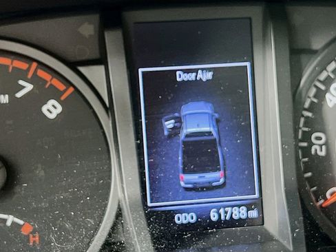 Used 2020 Toyota Tacoma SR image 12