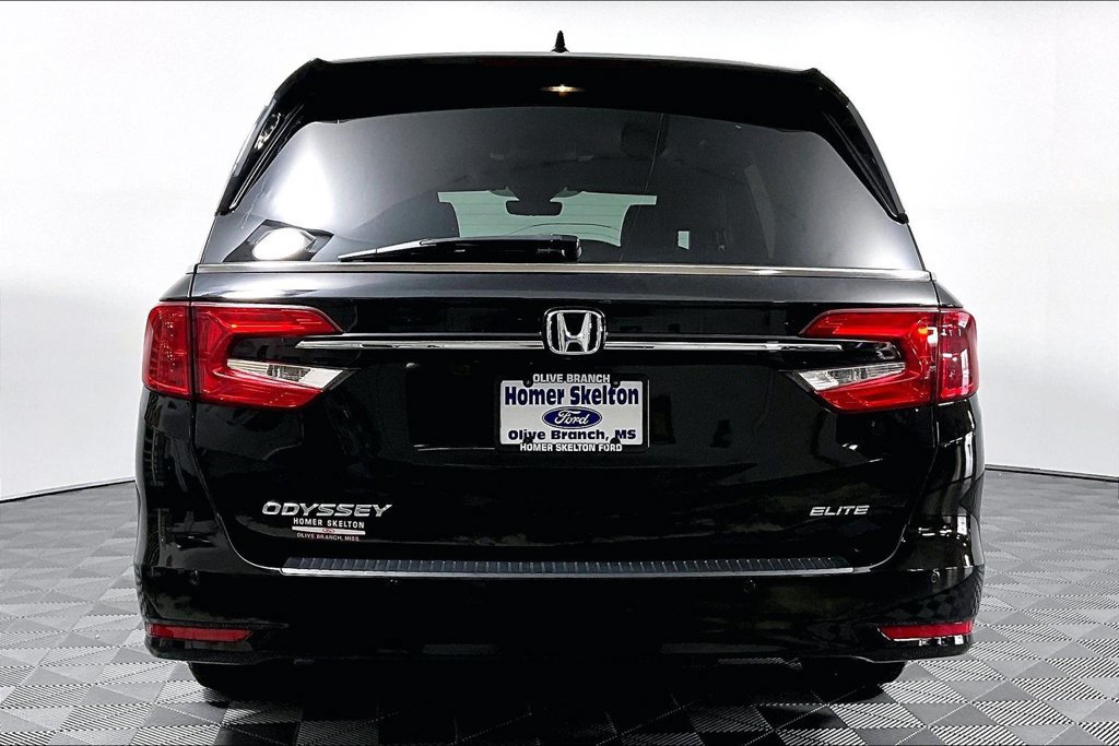 Used 2023 Honda Odyssey Elite image 4