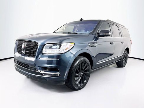Used 2021 Lincoln Navigator L Black Label w/ Special Edition Package image 3