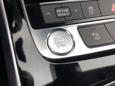 Used 2019 Audi Q8 Premium w/ Convenience Package image 28