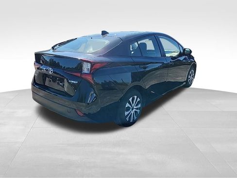 Used 2020 Toyota Prius LE image 11