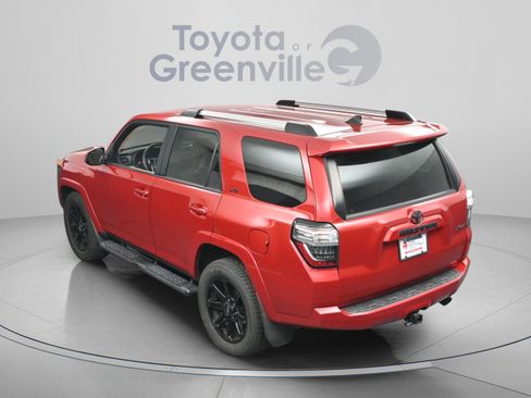 Used 2022 Toyota 4Runner SR5 RWD image 9