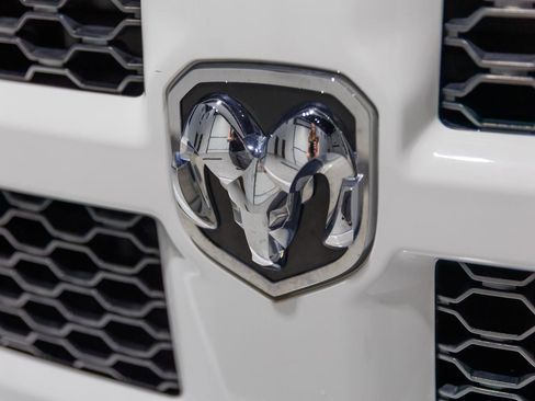 Used 2019 RAM 1500 Express image 34