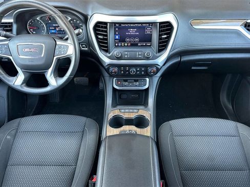 Used 2022 GMC Acadia SLE image 13