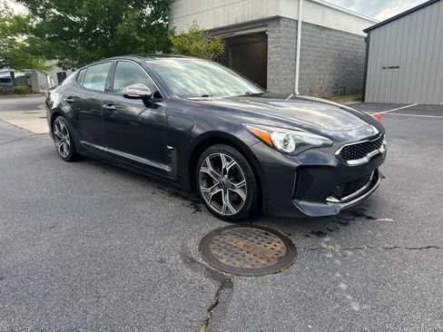 Used 2020 Kia Stinger GT-Line w/ Sun & Sound Package RWD image 7