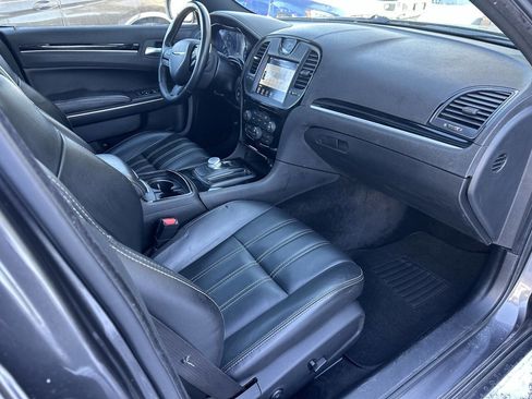 Used 2018 Chrysler 300 S w/ 300S Premium Group AWD/4WD image 36