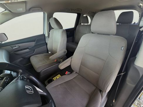Used 2013 Honda Odyssey LX image 16