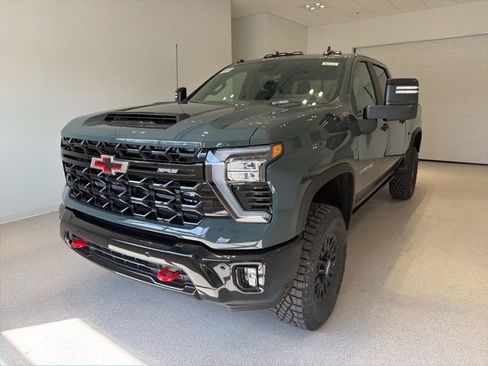 New 2026 Chevrolet Silverado 2500 ZR2 AWD/4WD image 3