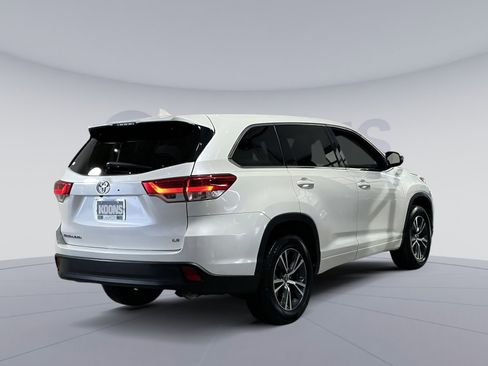 Used 2018 Toyota Highlander Plus image 16