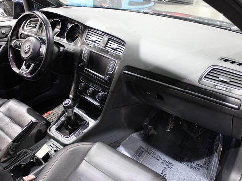 Used 2016 Volkswagen GTI SE FWD image 22