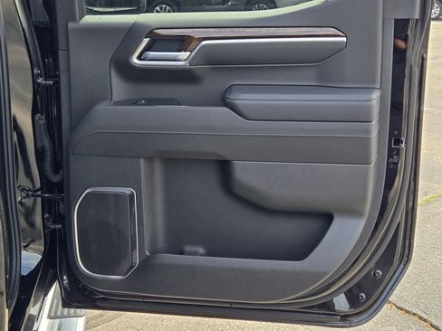 New 2025 GMC Sierra 1500 SLE AWD/4WD image 24