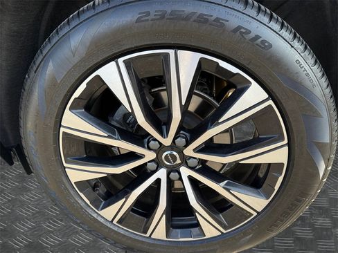 Used 2024 Volvo XC60 B5 Core w/ Protection Package Premier image 21