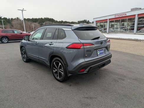 Used 2024 Toyota Corolla Cross XSE image 3