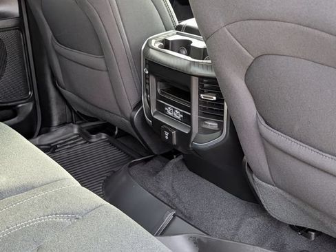 Used 2025 RAM 1500 Big Horn AWD/4WD image 30
