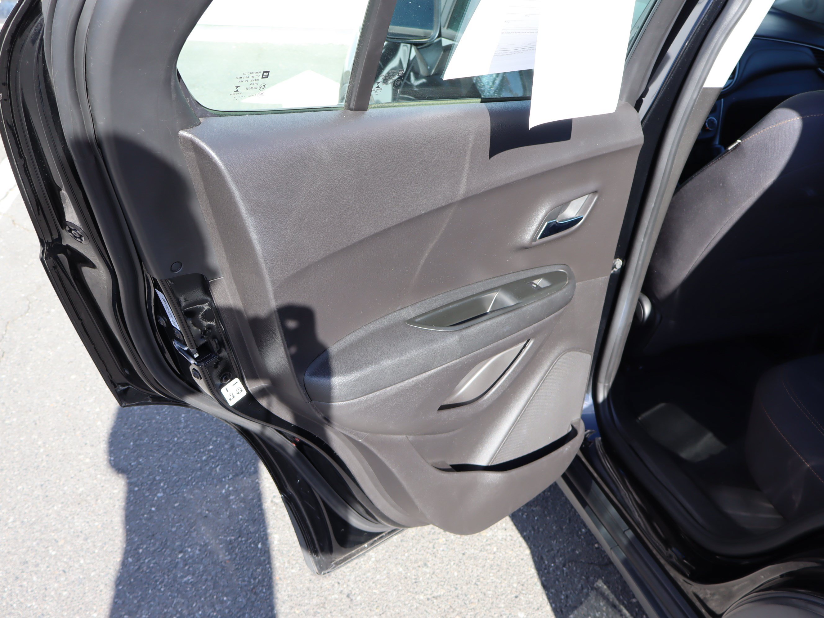 Used 2018 Chevrolet Trax LS FWD image 29