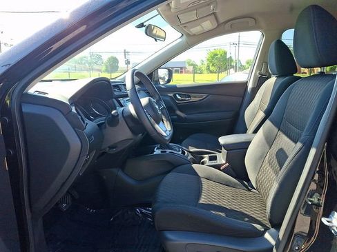 Used 2018 Nissan Rogue SV AWD/4WD image 13