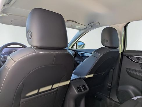 Used 2025 Buick Envision Sport Touring AWD/4WD image 20