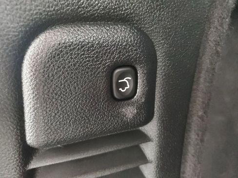 Used 2021 Dodge Durango R/T w/ Technology Group image 36