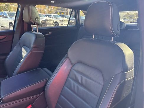 Used 2024 Volkswagen Atlas Cross Sport SEL R-Line image 10