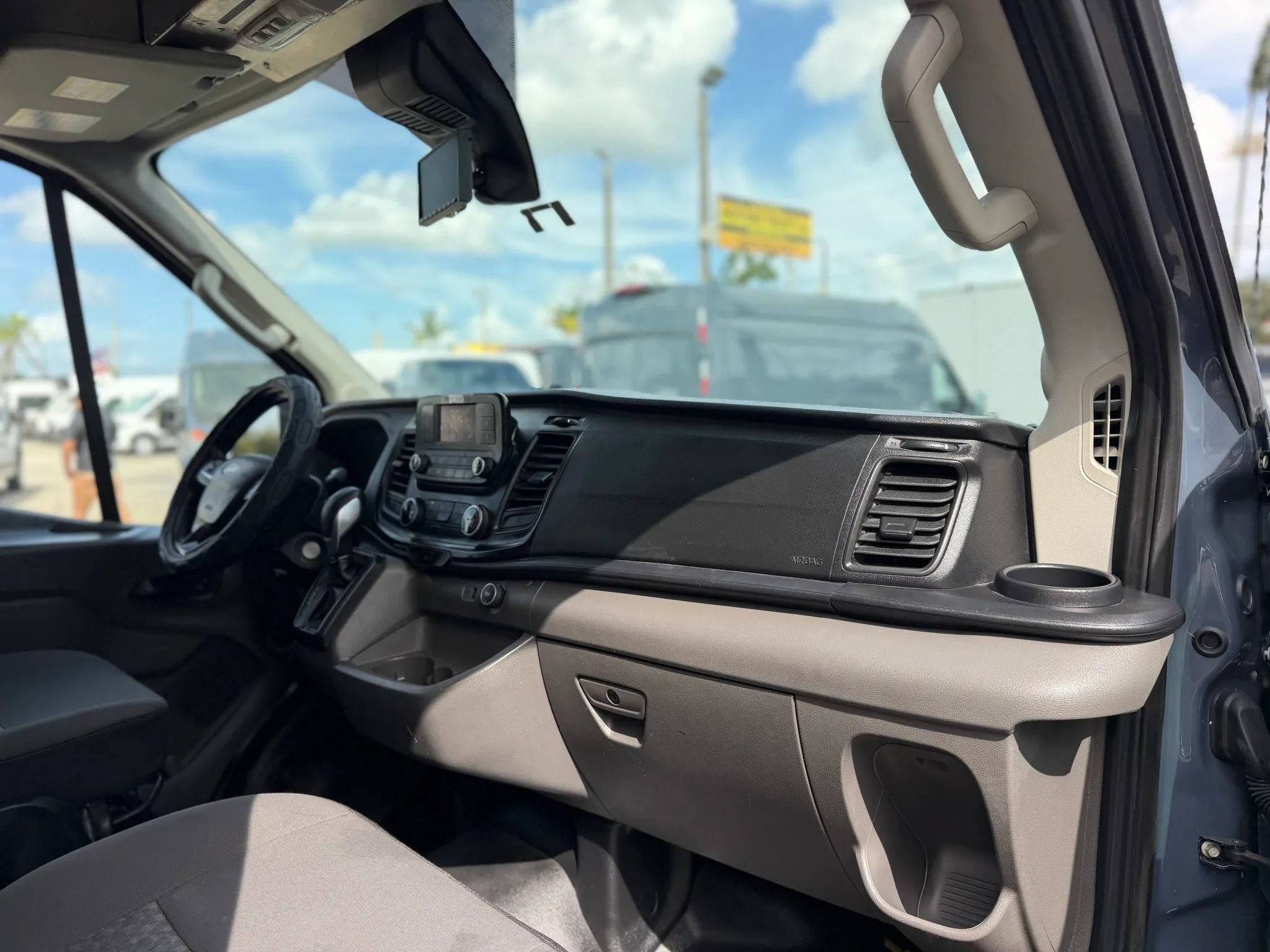 Used 2020 Ford Transit 250 148 High Roof Extended RWD image 17