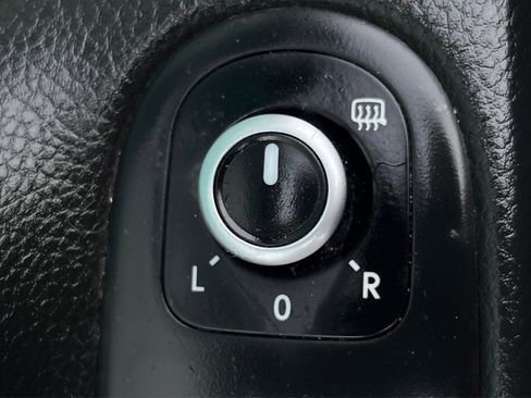 Used 2011 Volkswagen GTI 2-Door FWD image 38
