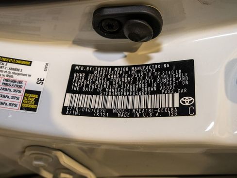 Used 2023 Toyota Corolla LE image 19