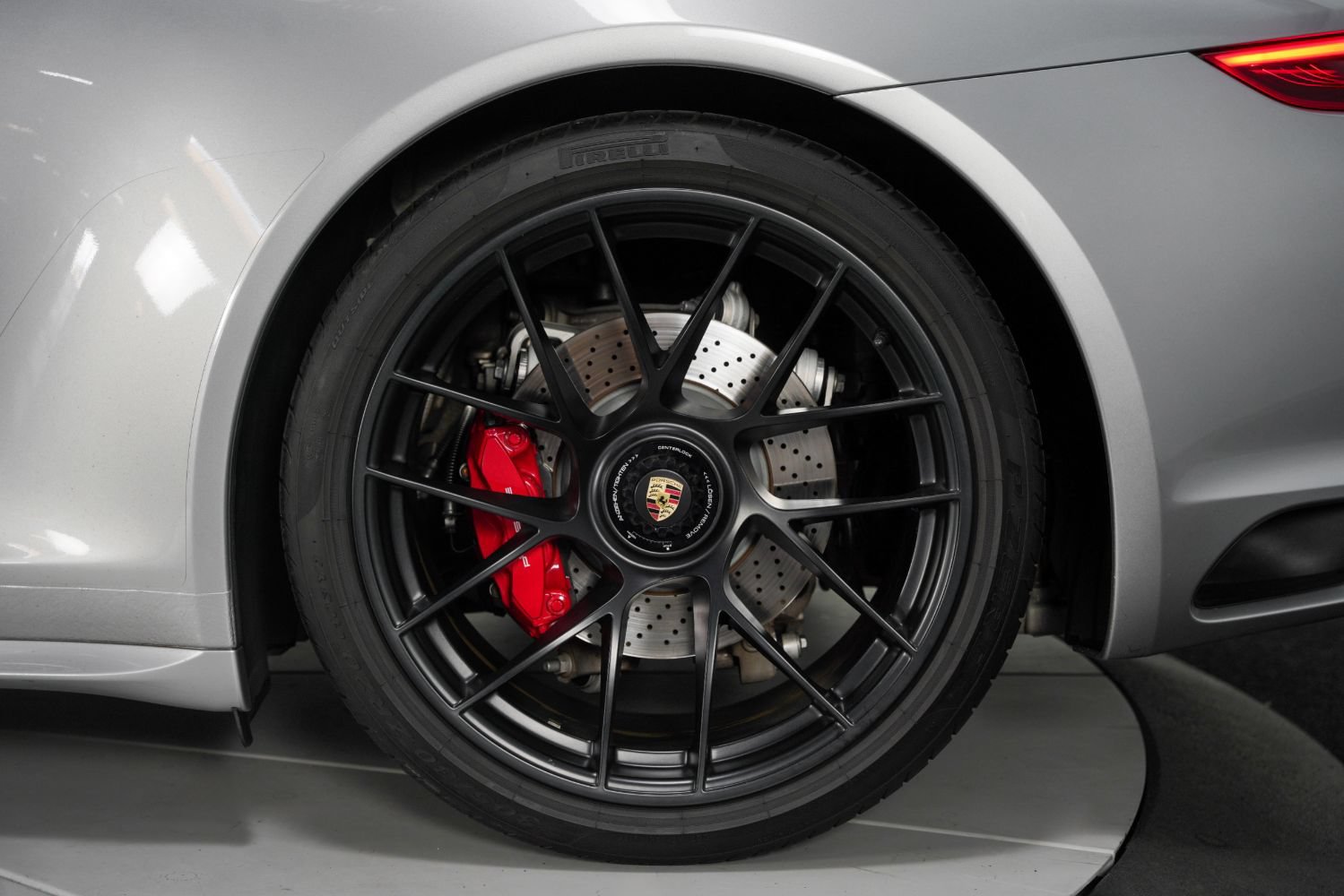 Used 2019 Porsche 911 Carrera GTS RWD image 18