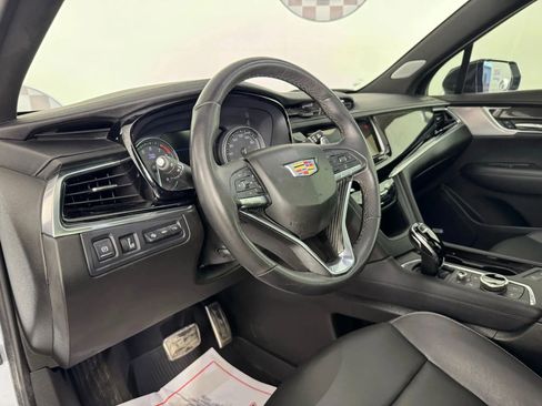 Used 2024 Cadillac XT6 Sport w/ LPO, ONYX Package image 10