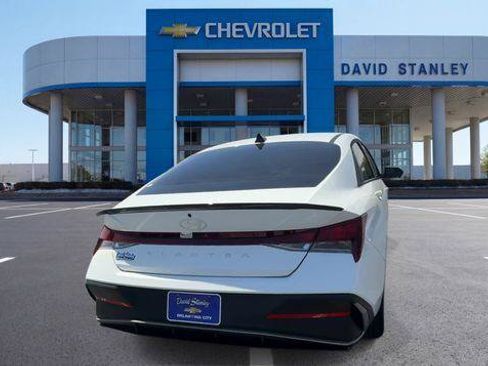Used 2025 Hyundai Elantra Sport FWD image 7