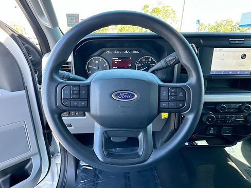 Used 2025 Ford F250 XLT image 12