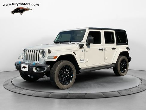Used 2022 Jeep Wrangler Unlimited Sahara w/ Cold Weather Group image 7