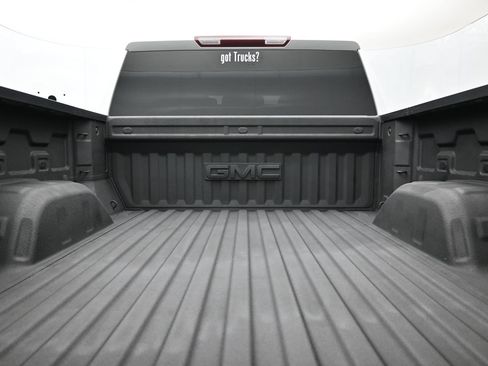 Used 2023 GMC Sierra 1500 SLT AWD/4WD image 7