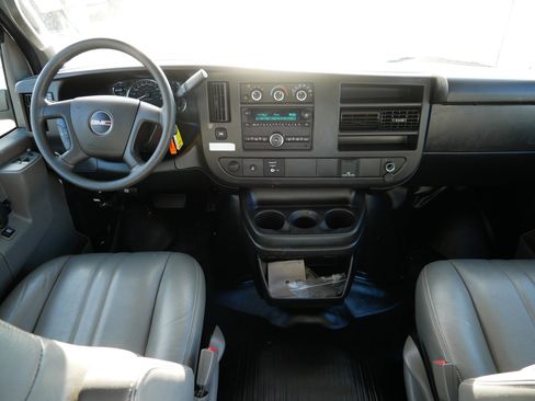 Used 2019 GMC Savana 3500 LS w/ Cold Climate Package image 10