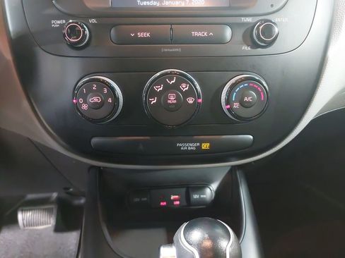 Used 2019 Kia Soul FWD image 20