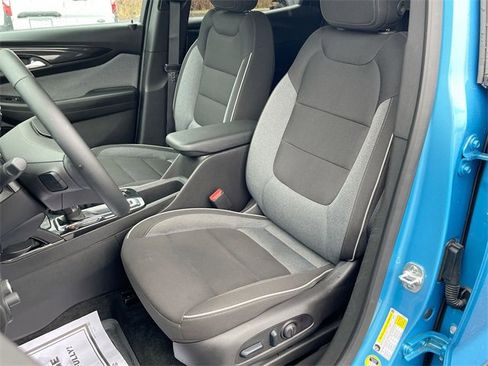 Certified 2025 Chevrolet TrailBlazer LT w/ Convenience Package image 18